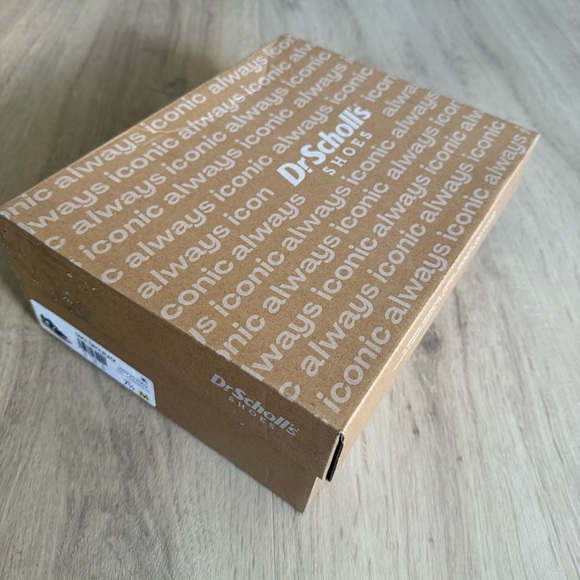 NWT Dr. Scholl’s Sandals - Picture 5 of 5